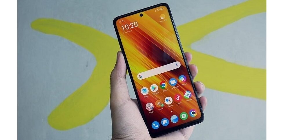 яркая и насыщенная цветопередача дисплея смартфон с ярким дисплеем